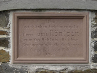 Gedenktafel am Roentgen Brunnen in Fahr am Rhein