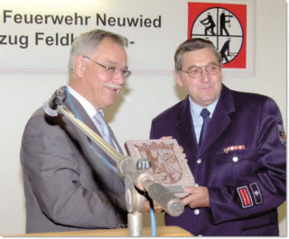 RLP Innenminister Karl-Heinz Bruch u Oberbrandmeister Klaus Hof FwFw Feldkirchen